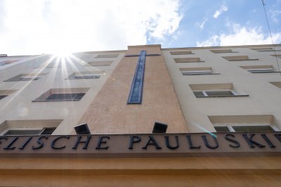 Kreuzfassade der Pauluskirche